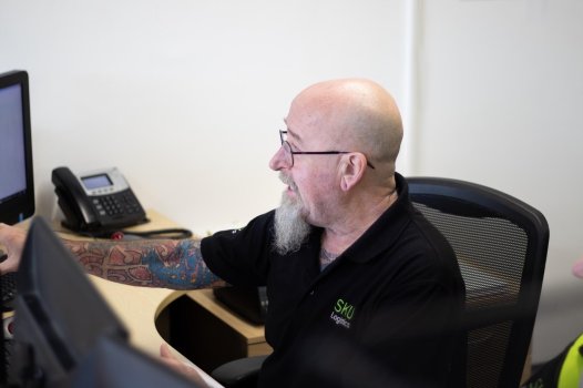 Answering customer product queries